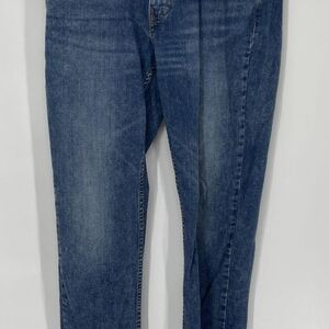Classic Levis Straight Leg Blue Jeans